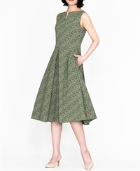 【今だけ50％OFFからさらに+10％OFF】Lisa ワンピース Made With Liberty Fabric（AirPiece）｜Viscotecs make your brand(グリーン-9号)