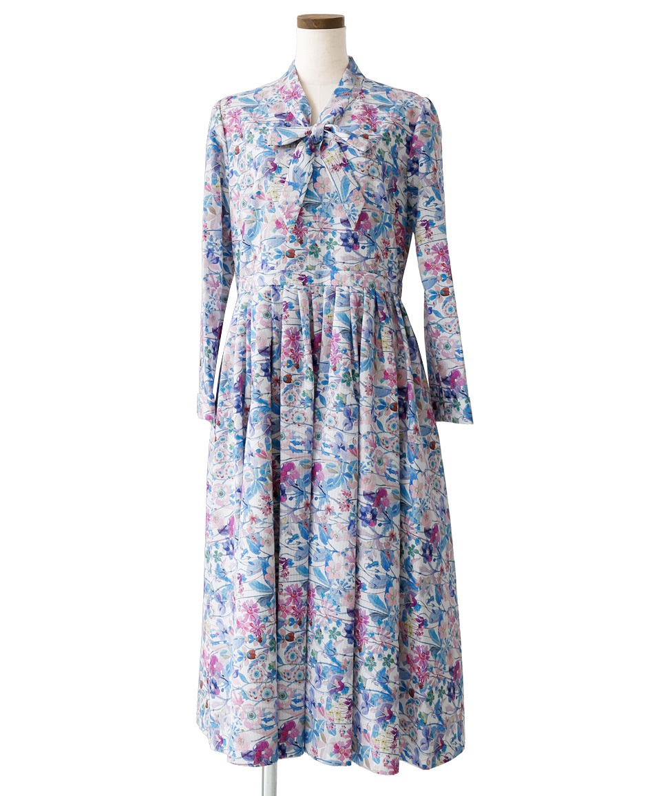 【web限定 50％OFF】GINA リボン襟ワンピース Made With Liberty Fabric（AirPiece）｜Viscotecs make your brand(ブルー-13号)