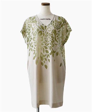 【web限定 40％OFF】mash mania　アクトレッソ　チュニックワンピース　はなふぶき(ベージュ-F)