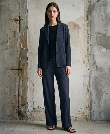 PRIMORDIAL　ストレートパンツ